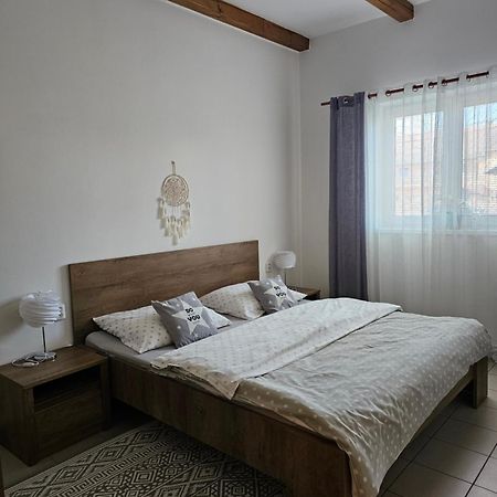 Apartman U Sudu Kobyli Luaran gambar