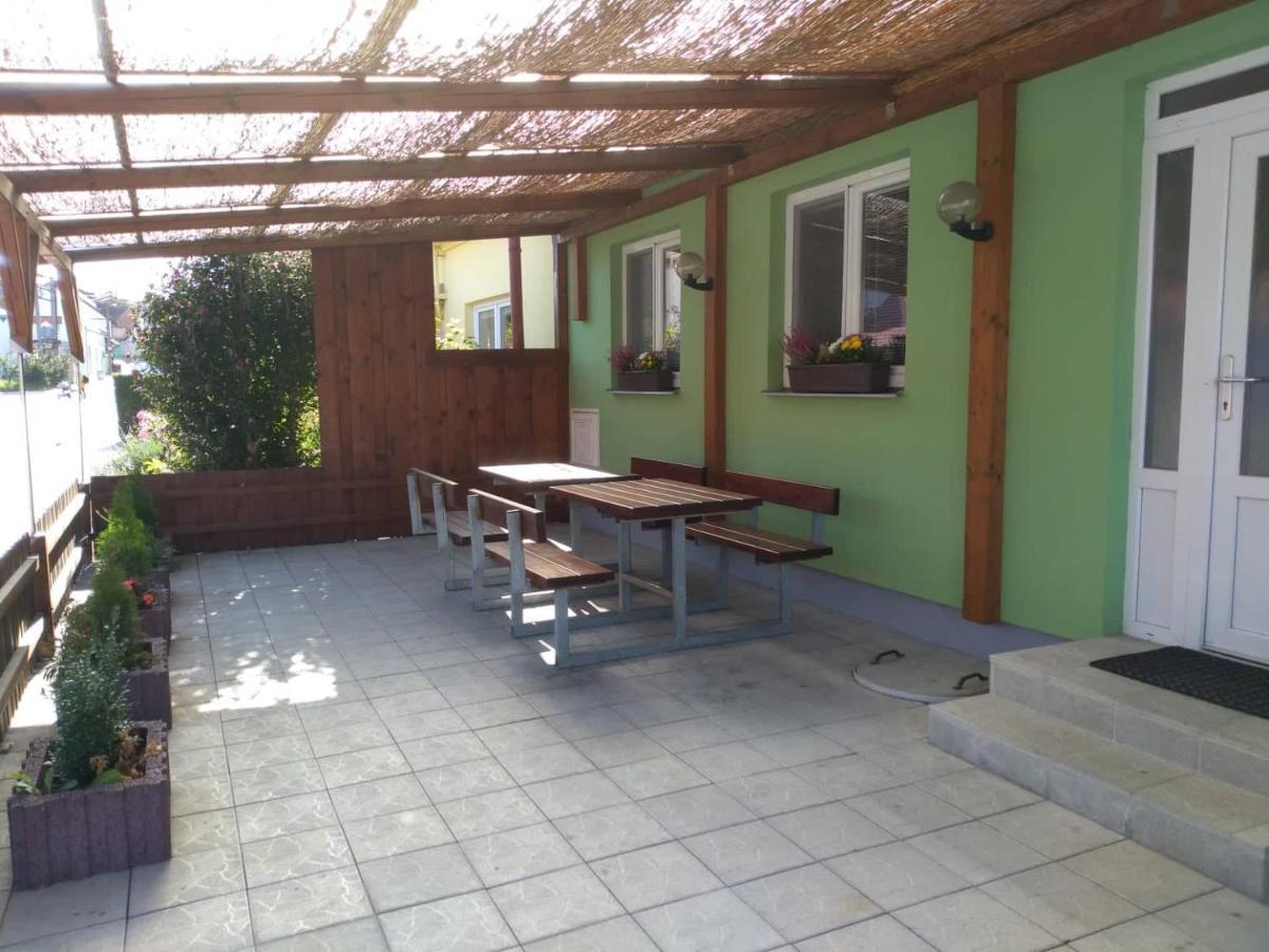 Apartman U Sudu Kobyli Luaran gambar