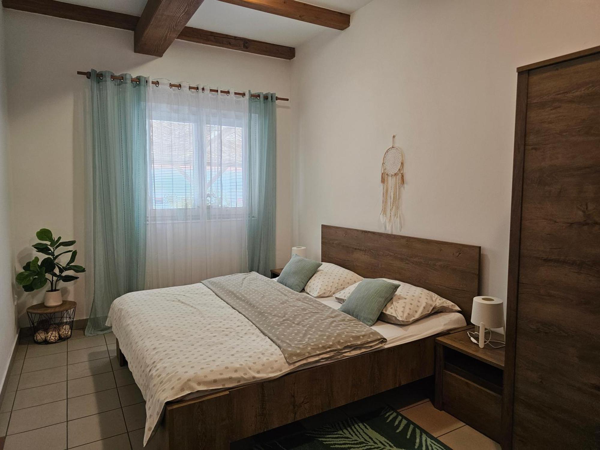 Apartman U Sudu Kobyli Luaran gambar
