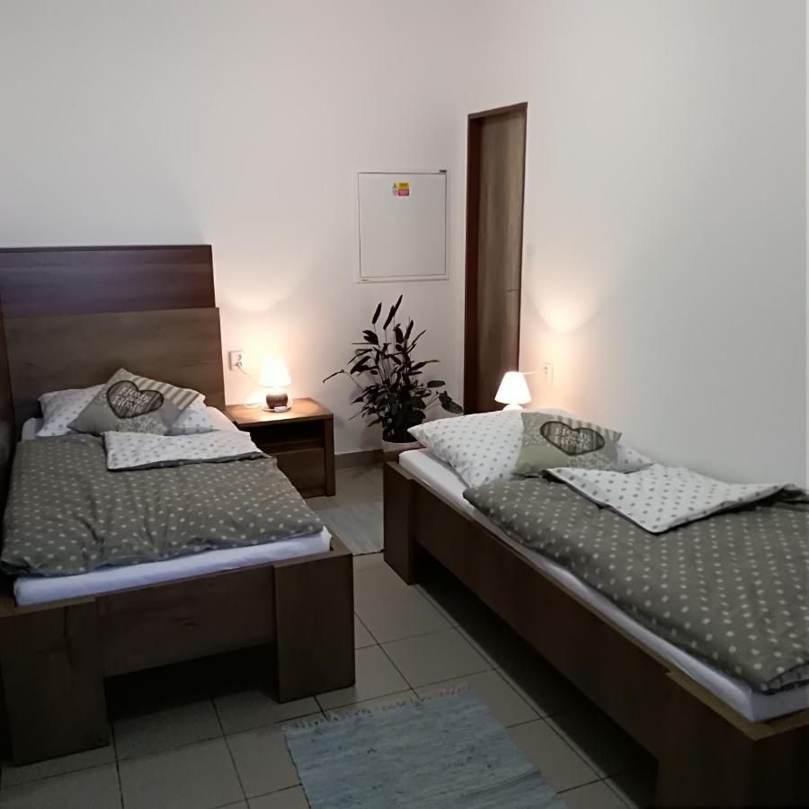 Apartman U Sudu Kobyli Luaran gambar